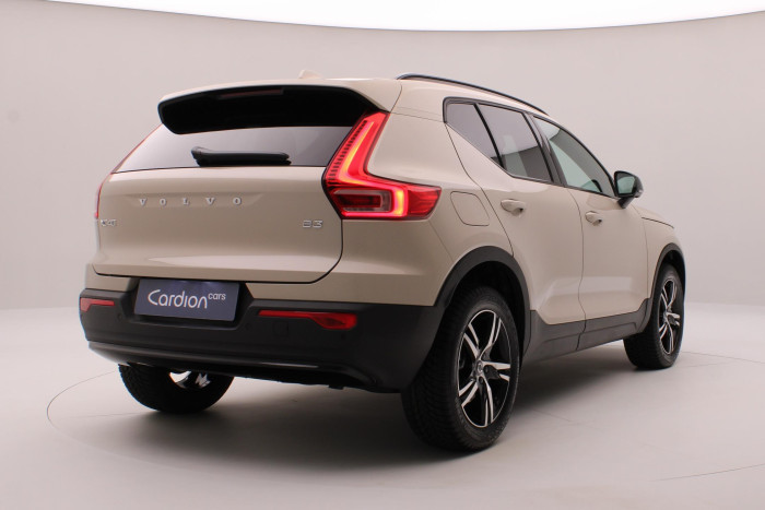 Volvo XC40 B3 AUT DARK PLUS