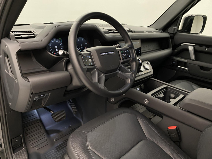 Land Rover Defender D300 SE AWD AUT CZ REZERVACE 3.0 d SE