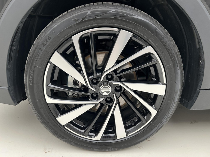 MG ZS 1.5 EXCLUSIVE HYBRID+ AUT CZ 1.5 Exclusive