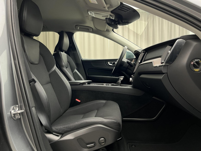 Volvo XC60 T4 MOMENTUM POLESTAR AUT CZ 2.0 Momentum