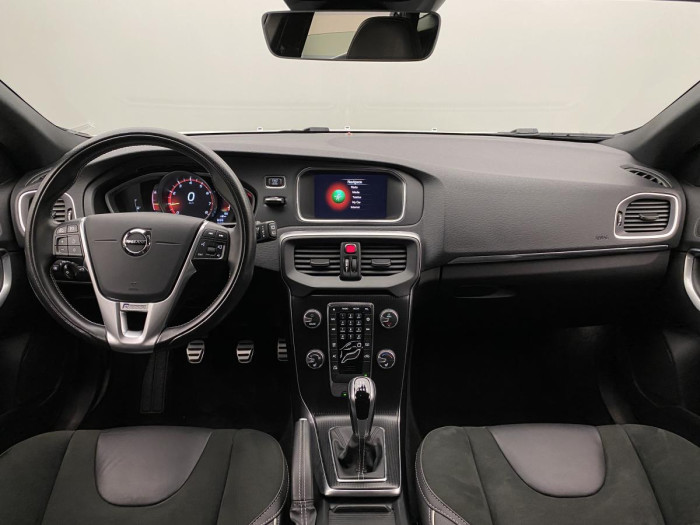 Volvo V40 T2 R-DESIGN NAVIGACE