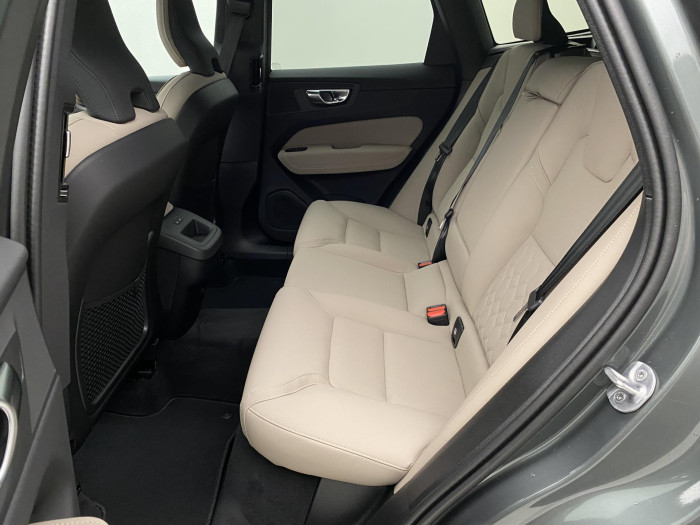 Volvo XC60 B5 AWD AUT DARK PLUS