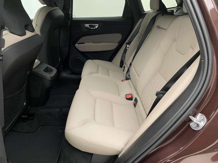 Volvo XC60 B5 AWD AUT DARK PLUS