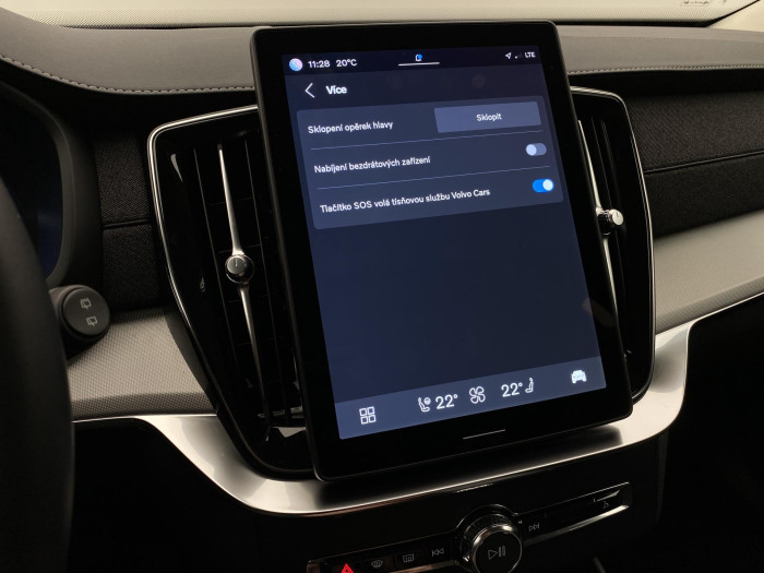 Volvo XC90 T8 AWD RECHARGE CORE AUT CZ 7m