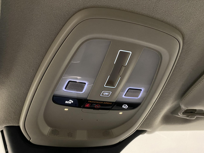 Volvo XC90 T8 AWD RECHARGE DARK ULTRA 7