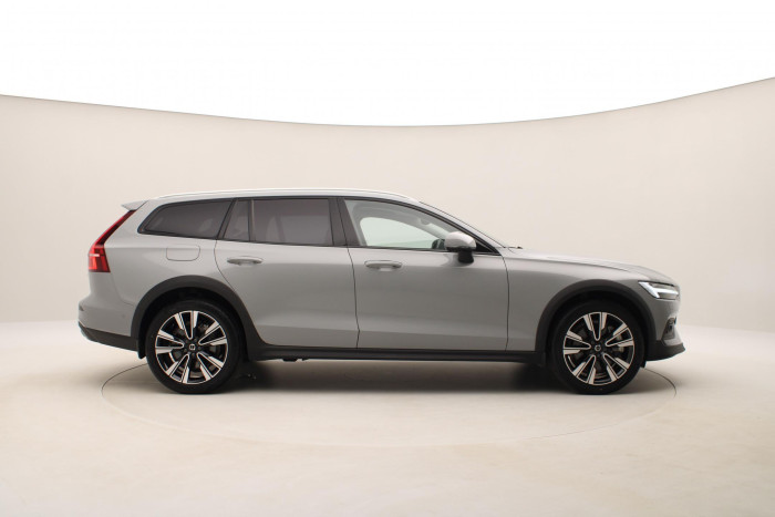 Volvo V60 CC B5 AWD PLUS AUT 1.maj
