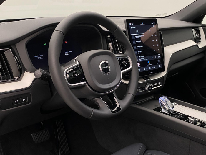 Volvo XC60 T6 AWD AUT DARK PLUS