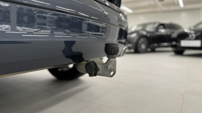 Volvo XC60 T8 AWD RECHARGE REZERVACE