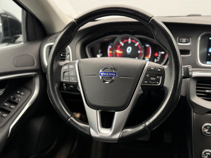 Volvo V40 D2 MOMENTUM AUT 2.0 d Momentum