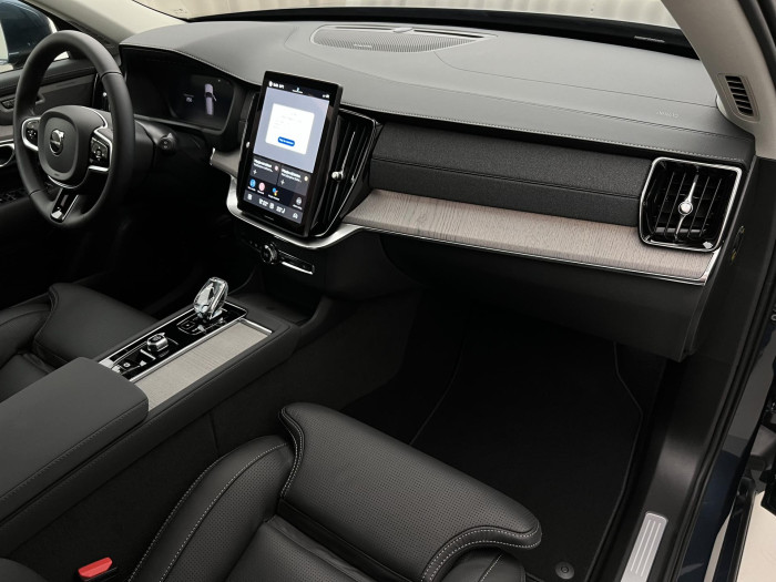 Volvo XC90 B5 AWD AUT BRIGHT PLUS 7-míst