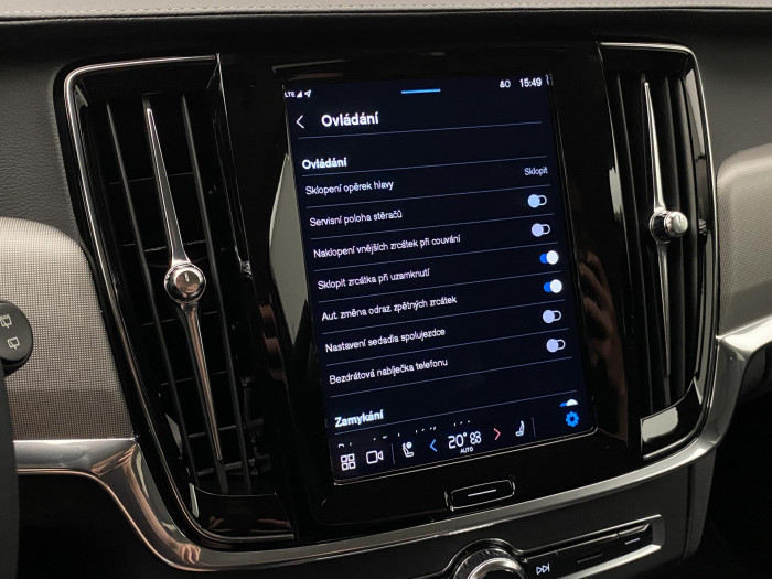 Volvo V90 CC B4 AWD PLUS AUT  REZERVACE