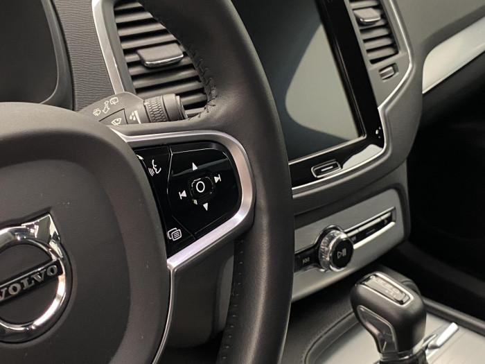 Volvo XC90 D5 AWD MOMENTUM AUT CZ 2.0 d Momentum