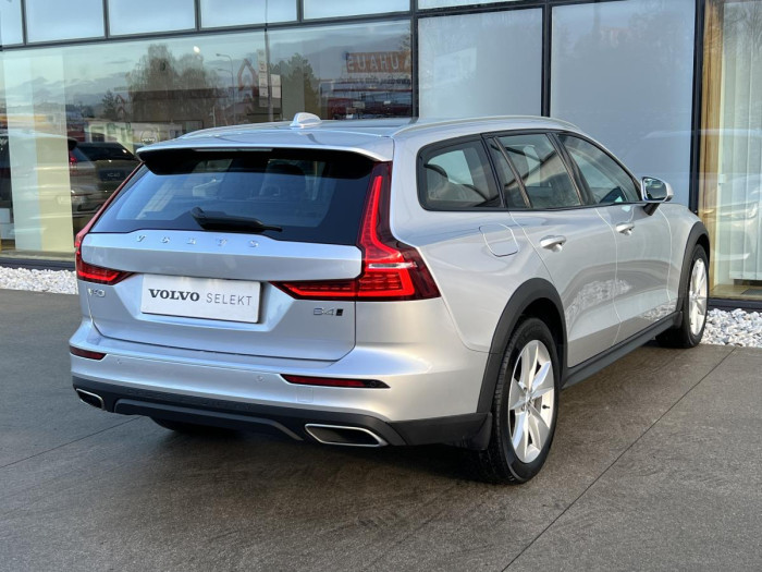 Volvo V60 CROSS COUNTRY B4 AWD Aut 1.maj