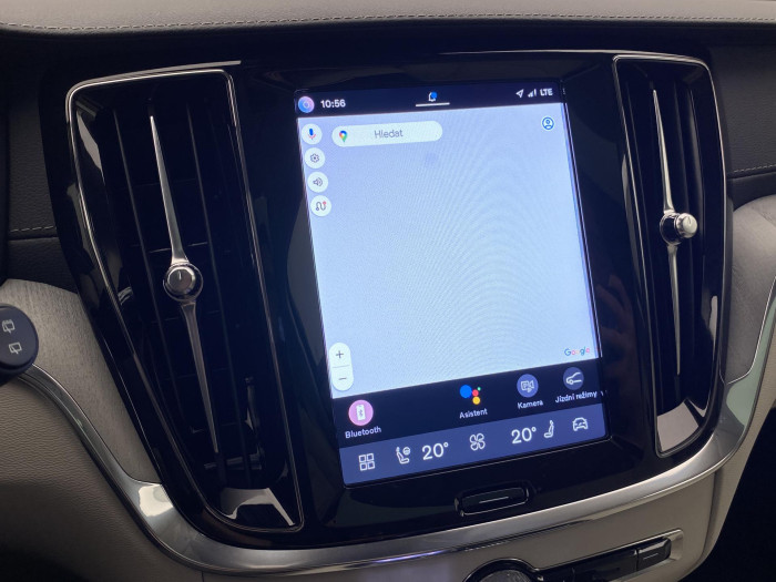 Volvo V60 T8 AWD PLUG-IN BRIGHT ULTRA CZ