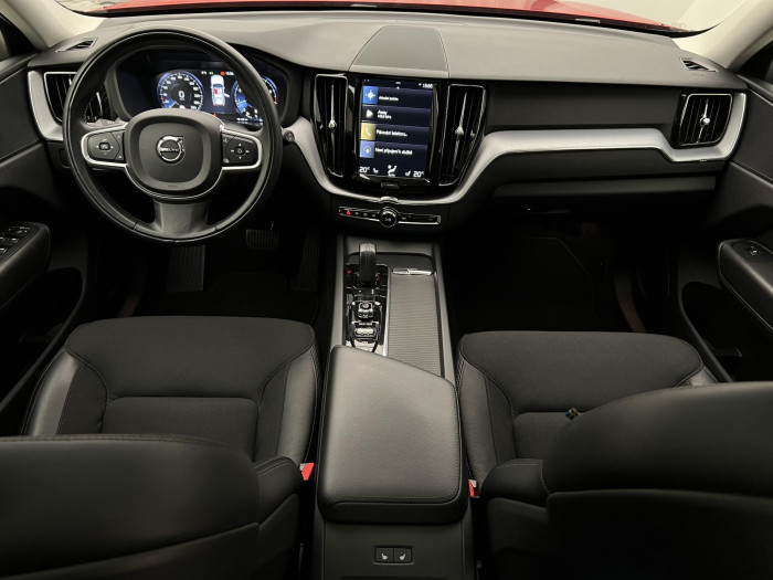 Volvo XC60 B5 AWD MOMENTUM AUT 2.0 Momentum