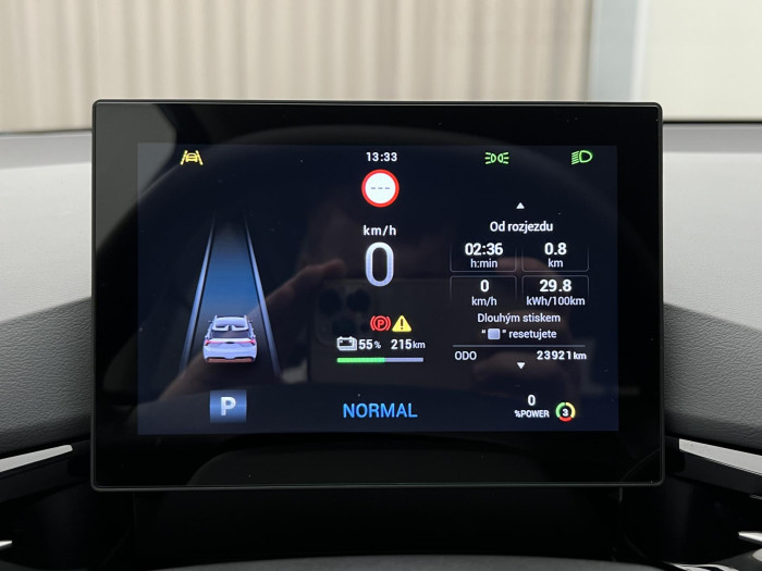 MG MG4 EV EXCLUSIVE 77kWh CZ 1.maj. Exclusive
