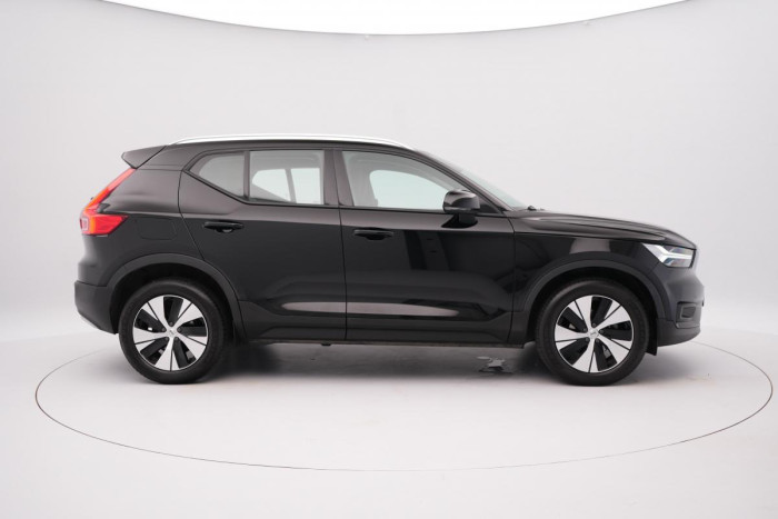 Volvo XC40 T3 MOMENTUM AUT REZERVACE 1.5 Momentum