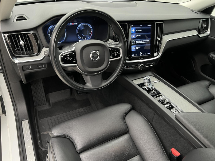 Volvo V60 B4 INSCRIPTION AUT