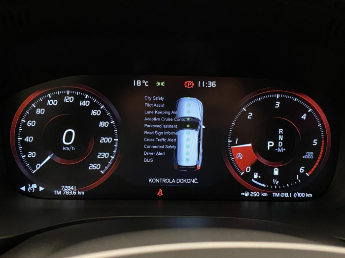 Volvo XC60 B4 AWD R-DESIGN AUT REZERVACE