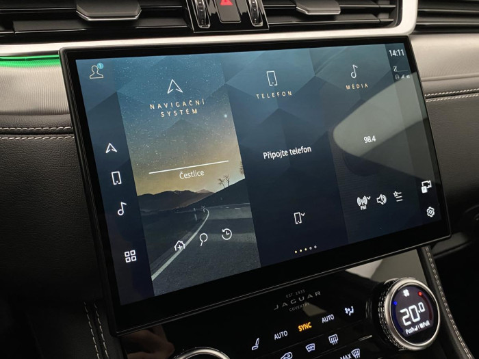 Jaguar F-Pace P250 R-DYNAMIC SE REZERVACE 2.0 Dynamic SE