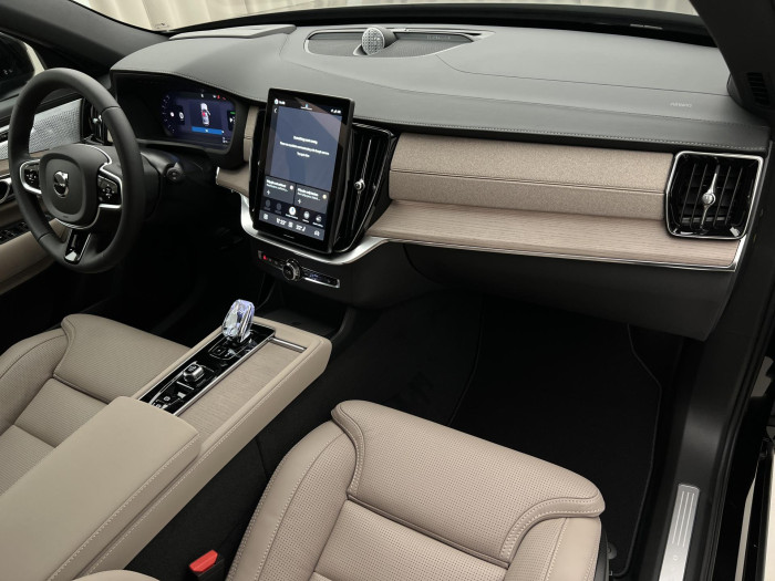 Volvo XC90 T8 AWD RECHARGE DARK PLUS AUT