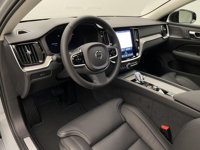 Volvo V60 B4 AUT DARK PLUS