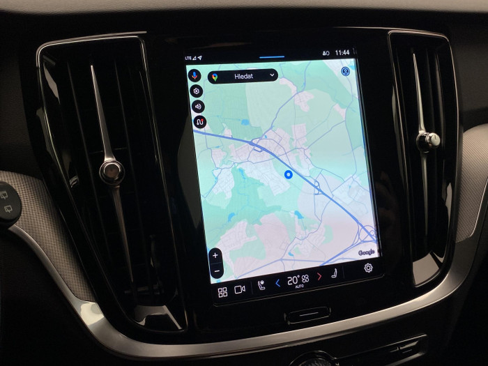 Volvo V60 B4 R-DESIGN AUT CZ