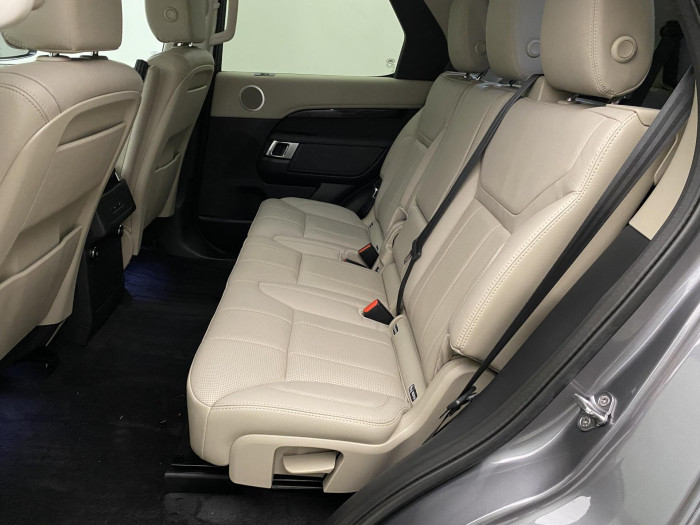 Land Rover Discovery 3,0 SD6 AWD SE AUT REZERVACE 3.0 SE