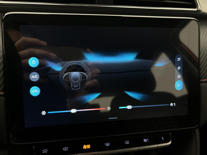 MG ZS 1.5 ESSENTIAL PLUS CZ 1.maj.