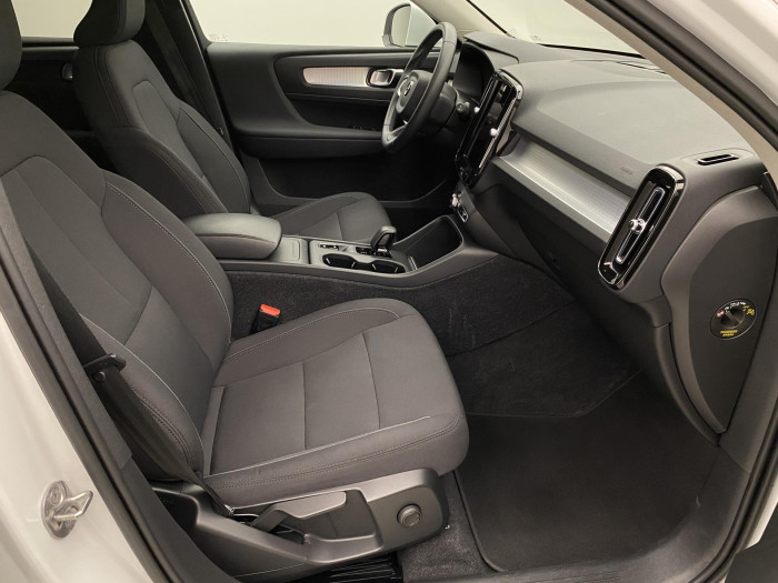 Volvo XC40 T3 MOMENTUM PRO AUT 1.maj 1.5 Momentum