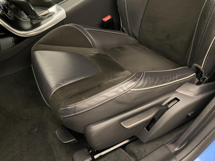 Volvo V60 T5 R-DESIGN AUT CZ