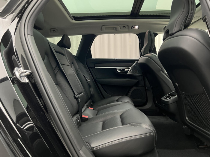 Volvo V90 CC D5 AWD PRO AUT 1.maj. 2.0 d CC CC