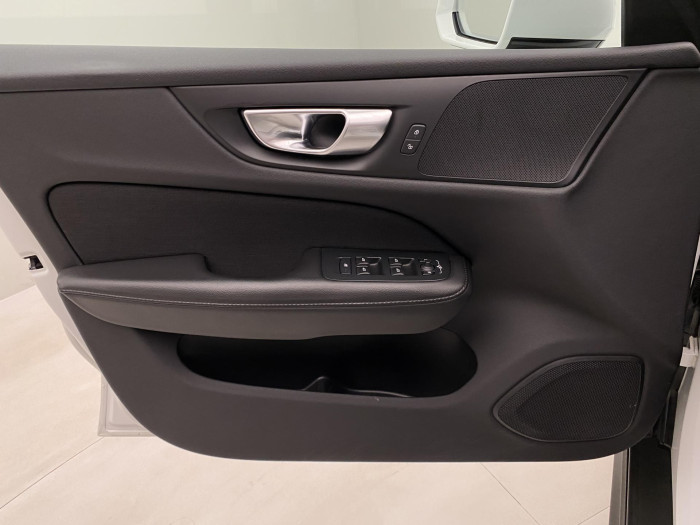 Volvo V60 CC B4 AWD MOMENTUM AUT 1.maj. 2.0 CC CC Momentum