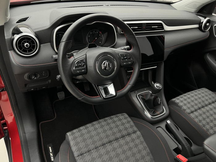 MG ZS 1.5 ESSENTIAL PLUS CZ 1.maj.