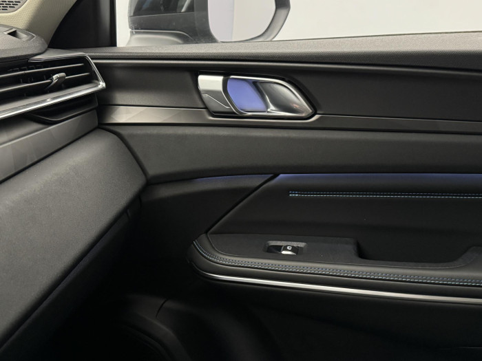 Lynk & Co 01 PHEV DCT AUT 1.maj