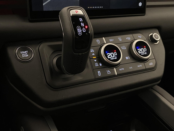 Land Rover Defender 110 D300 X-DYNAMIC SE AWD AUT 3.0 d Dynamic SE