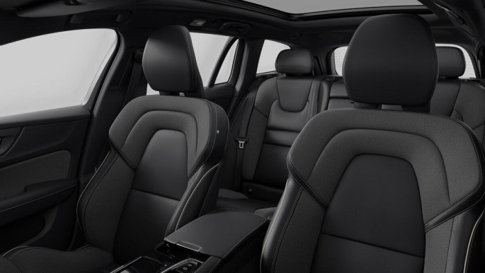 Volvo V60 T6 AWD RECHARGE DARK PLUS AUT