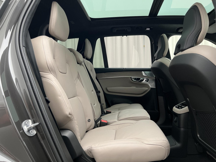 Volvo XC90 T8 AWD RECHARGE DARK ULTRA AUT