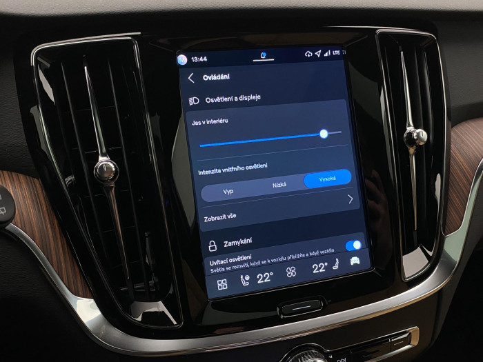 Volvo V60 B4 AUT DARK PLUS