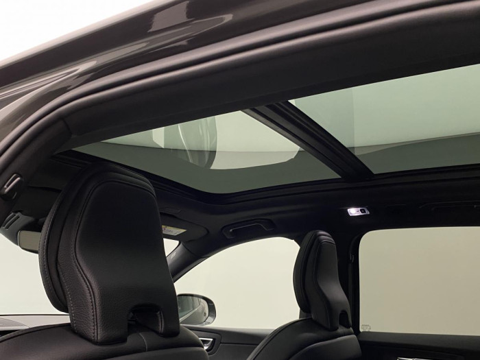 Volvo XC60 D5 AWD INSCRIPTION REZERVACE 2.0 d