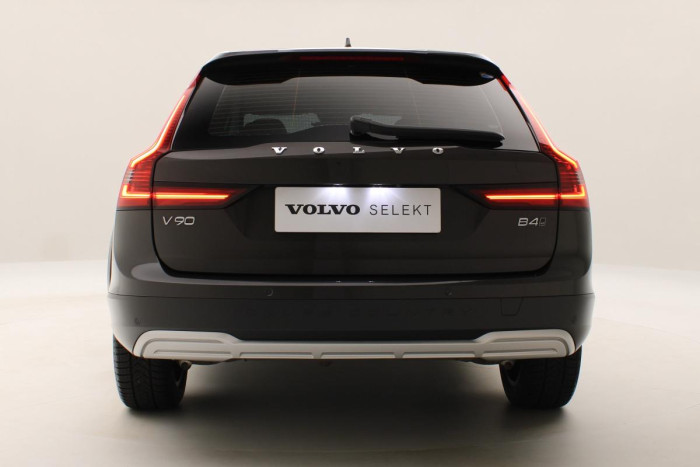 Volvo V90 CC B4 AWD PLUS CZ 1.maj