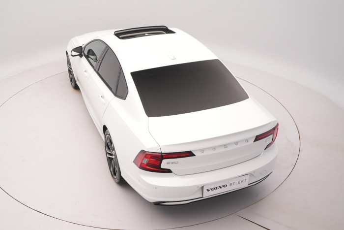 Volvo S90 T8 AWD RECHARGE REZERVACE