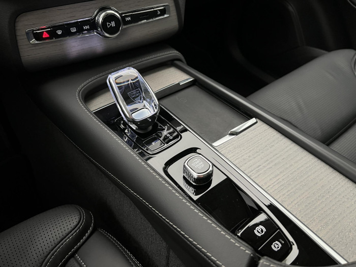 Volvo XC90 T8 AWD RECHARGE ULTRA DARK AUT