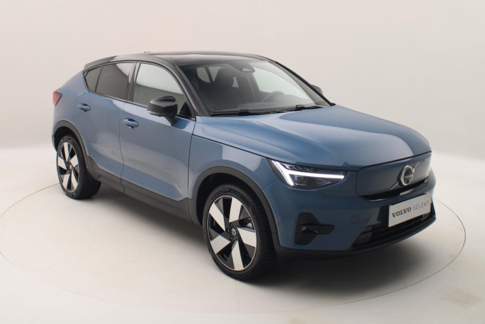 Volvo C40 RECHARGE TWIN AWD REZERVACE