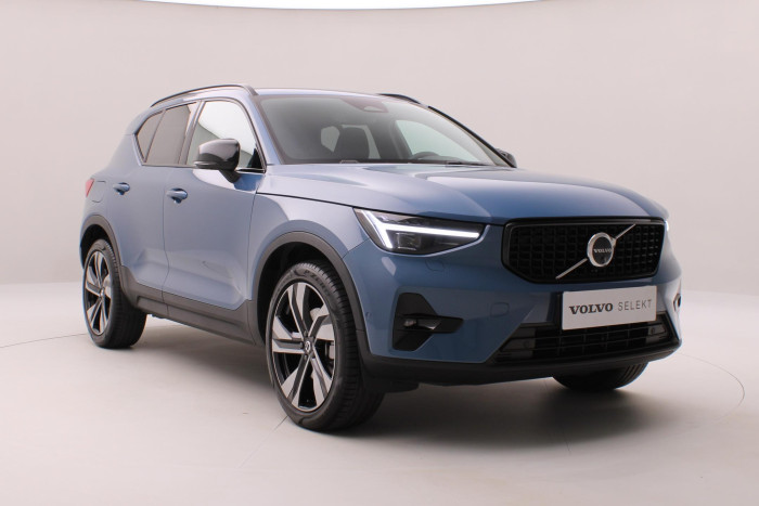 Volvo XC40 B3 DARK ULTRA AUT CZ