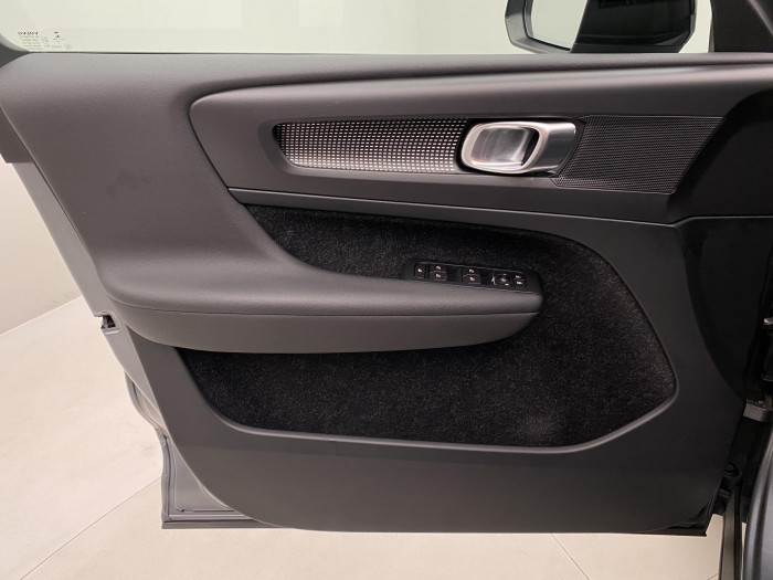 Volvo XC40 D4 AWD R-DESIGN AUT CZ 2.0 d