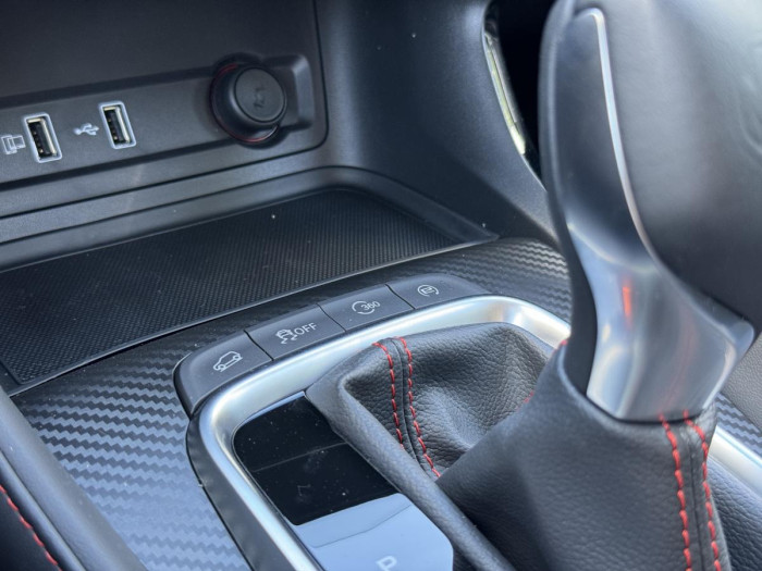 MG ZS EXCLUSIVE AUT. SKLADEM 1.0 Exclusive