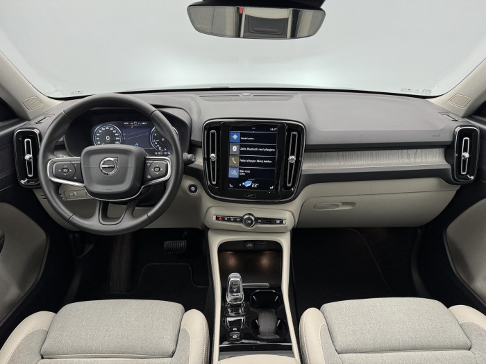 Volvo XC40 T4 AWD INSCRIPTION REZERVACE