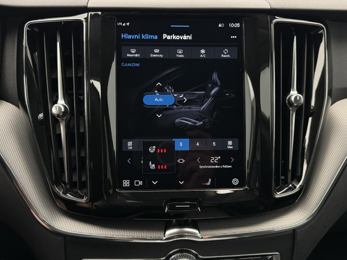 Volvo XC60 B4 AWD PLUS DARK AUT