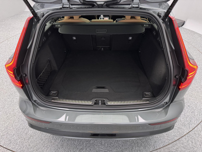 Volvo V60 B4 AUT DARK PLUS